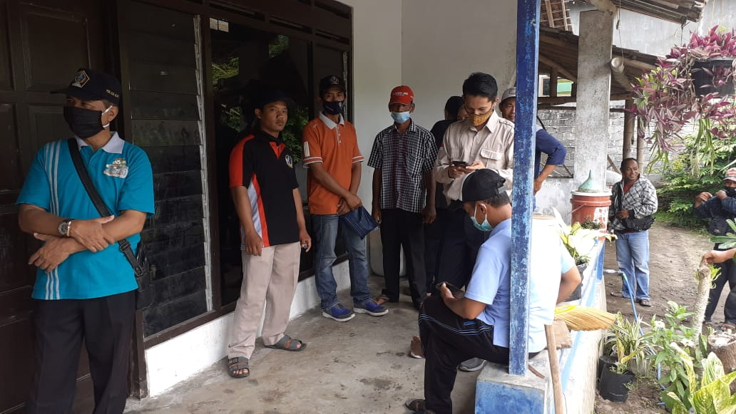 Kelompok Tani Antusias Mengikuti Cek Lokasi Kegiatan oleh Kepala Desa Mangunan